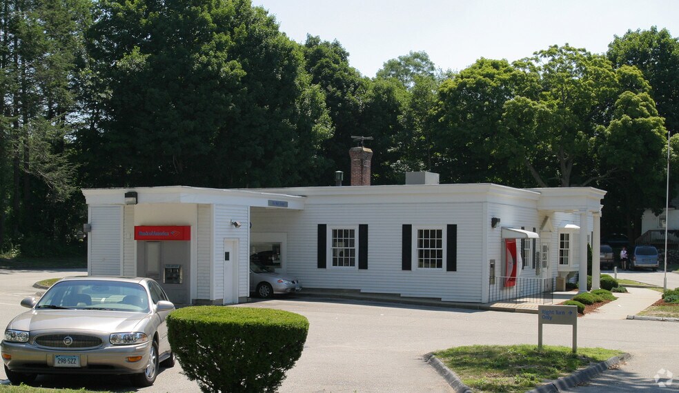 More Photos Of 75 Town St, Norwich Bank For Lease