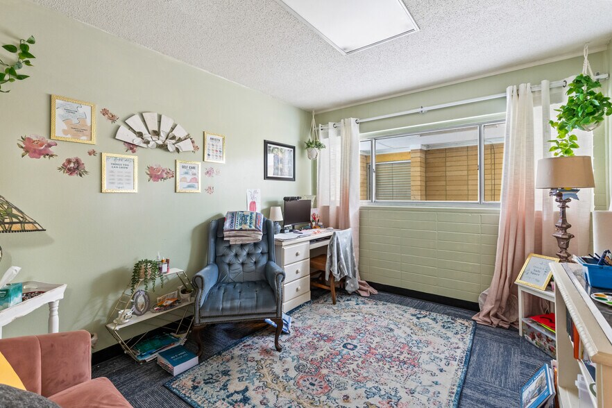 More Photos Of 260 S Marion Ave, Lake City Medical For Lease