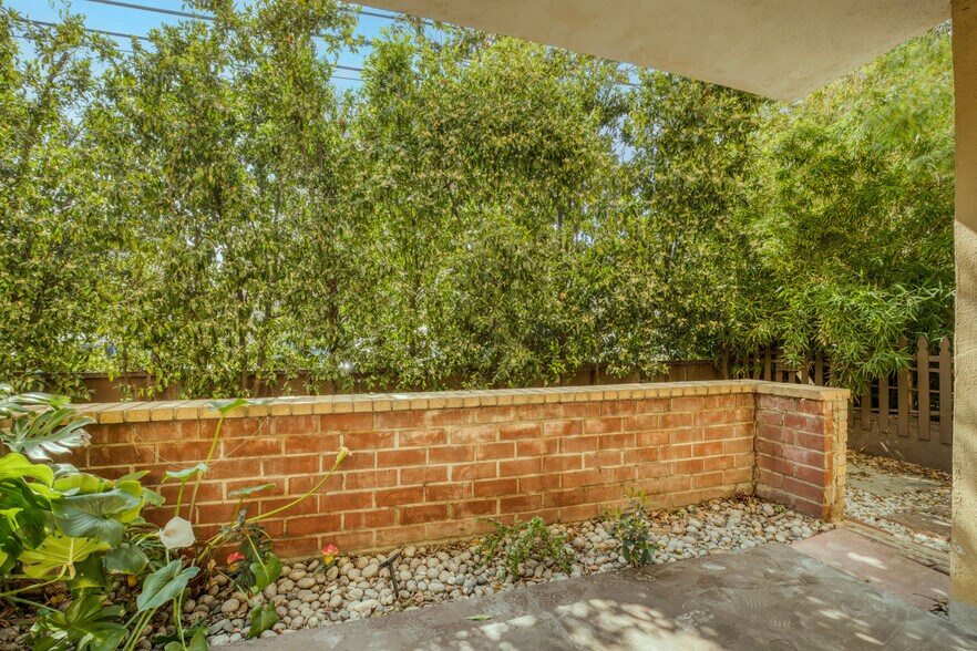 More Photos Of 14641 Magnolia Blvd, Sherman Oaks Apartments For Sale