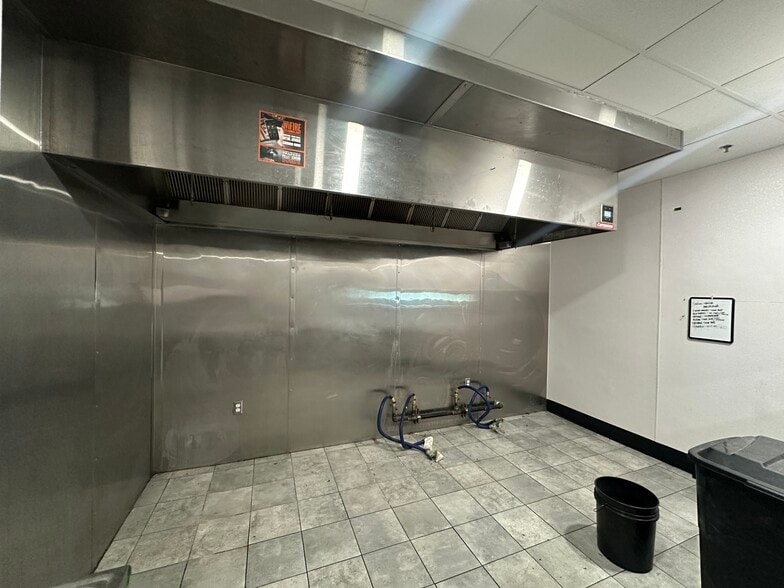 More Photos Of 1045 E 2100 S, Salt Lake City Freestanding For Lease