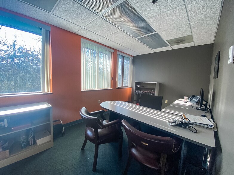 More Photos Of 2171 Sandy Dr, State College Flex For Lease