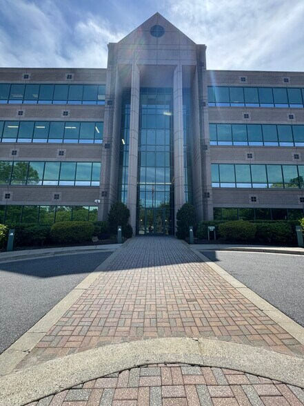 More Photos Of 6455 E Johns Xing, Johns Creek Office For Lease