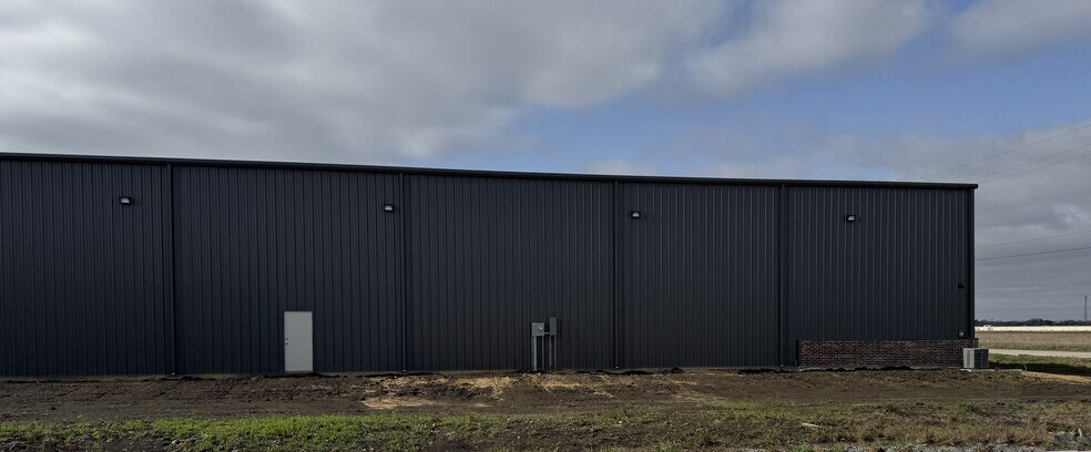 Primary Photo Of 8850 Industrial Pky, Beaumont Industrial For Lease