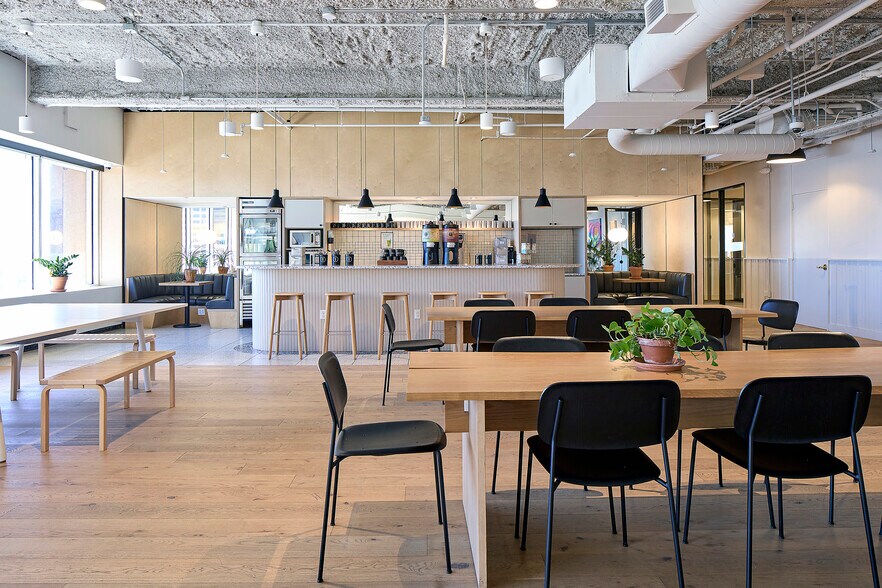 More Photos Of 1 Beacon St, Boston Coworking Space
