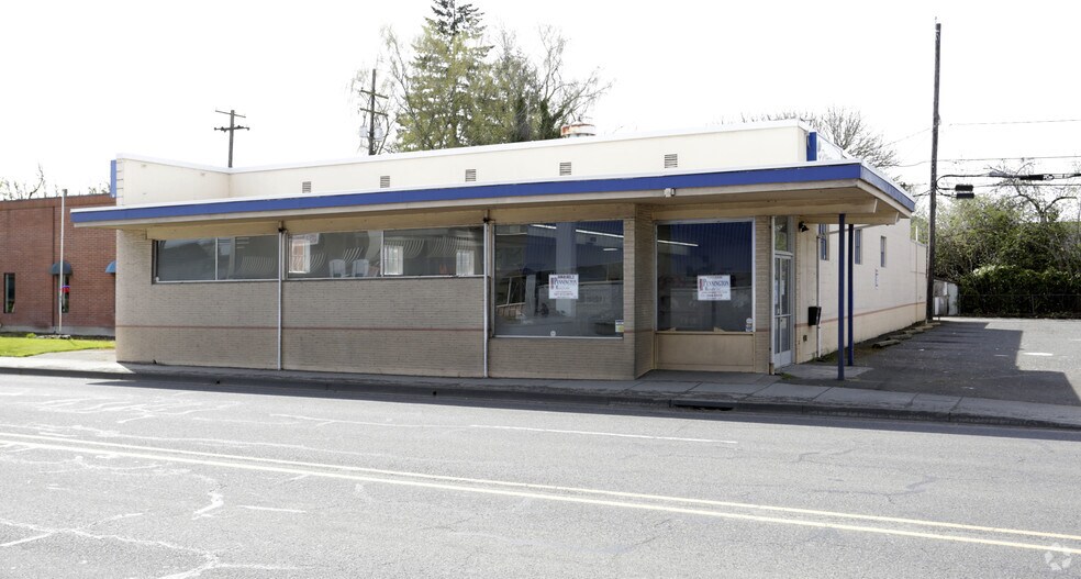 Primary Photo Of 757 Ivy St, Junction City Freestanding For Lease