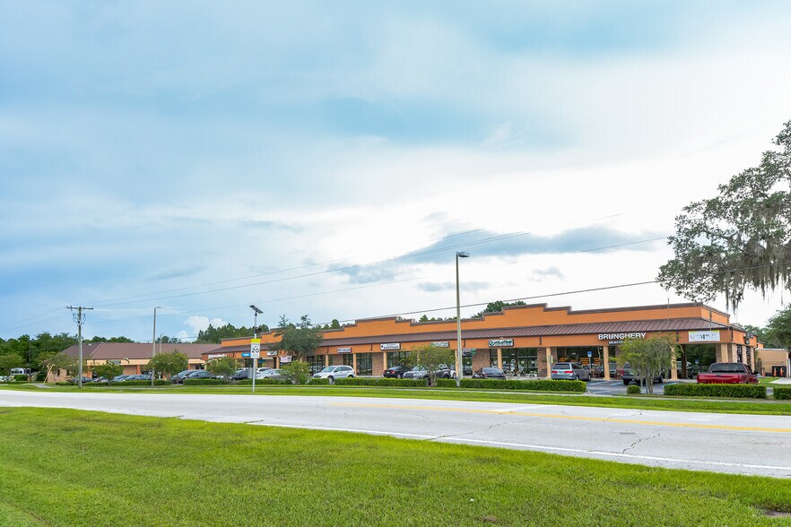 More Photos Of 4325 Lynx Paw Trail, Valrico General Retail For Lease
