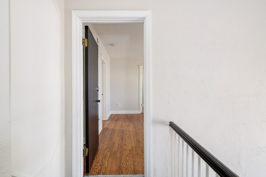 More Photos Of 1014-38 Oakview Pl, Saint Louis Apartments For Sale