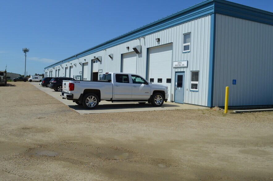 Primary Photo Of 5512 45th St, Leduc Warehouse For Lease