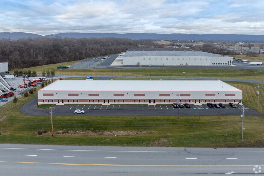 More Photos Of 7086 Carlisle Pike, Carlisle Warehouse For Lease