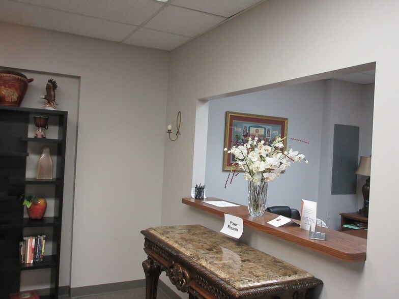 More Photos Of 2200 E 104th Ave, Thornton Office For Lease