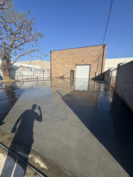 Primary Photo Of 656 Arroyo St, San Fernando Warehouse For Lease