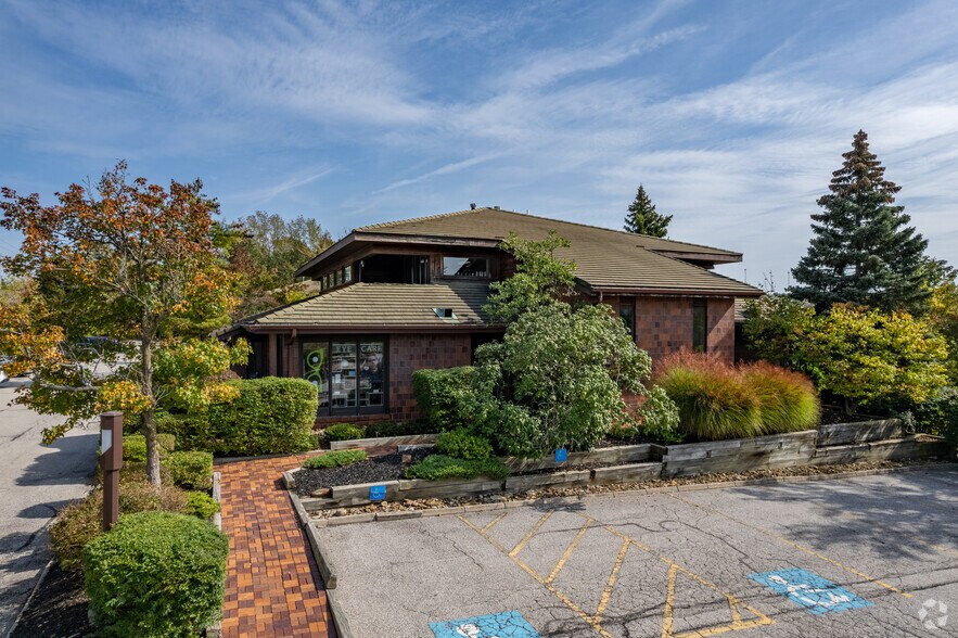 Primary Photo Of 3781-3799 Green Rd, Beachwood Office For Lease