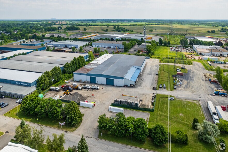 More Photos Of 570 Rue Sagard, St-Bruno-de-Montarville Manufacturing For Sale
