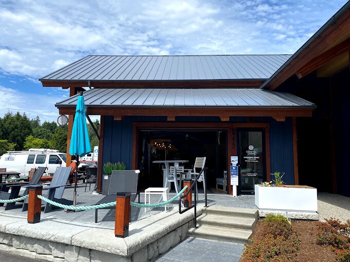 More Photos Of 5755 Cowrie St, Sechelt Storefront For Lease