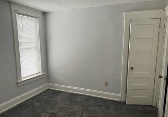 More Photos Of 1524 Van Vranken Ave, Schenectady Bar For Sale