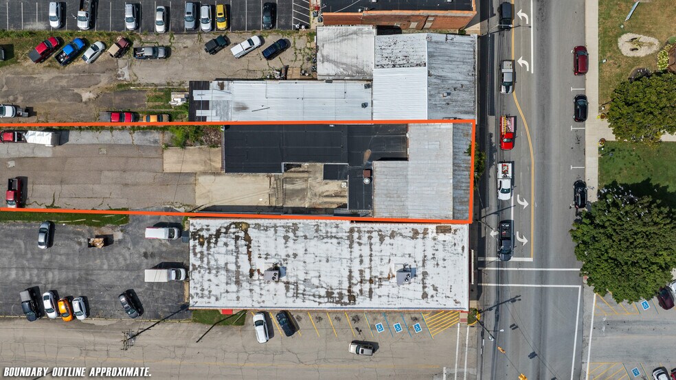 More Photos Of 111 W Main St, West Union Flex For Sale
