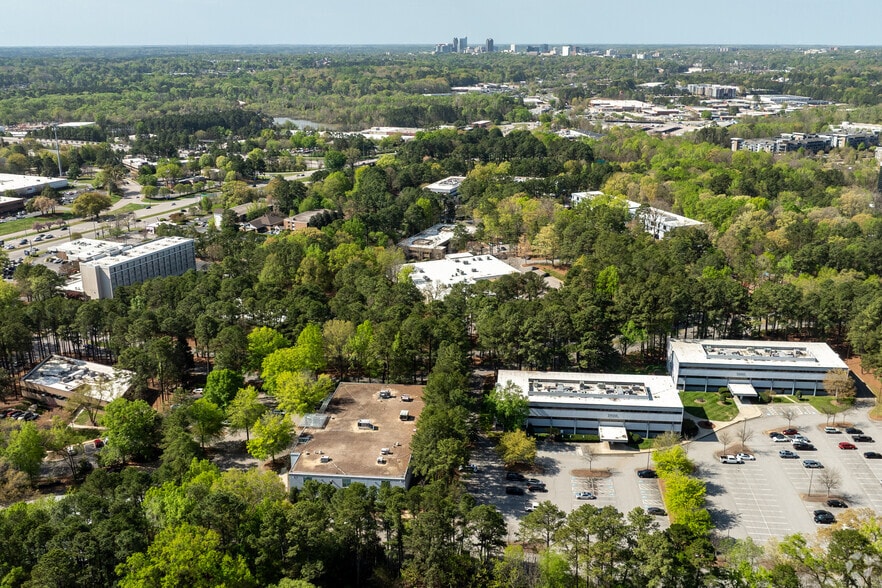 More Photos Of 2900 Highwoods Blvd, Raleigh Office For Lease