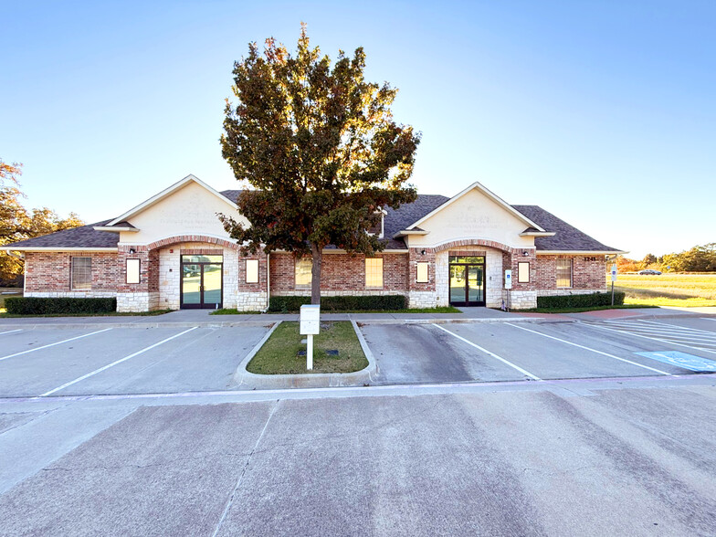 Primary Photo Of 1241 Cross Timbers Rd, Flower Mound Medical For Lease