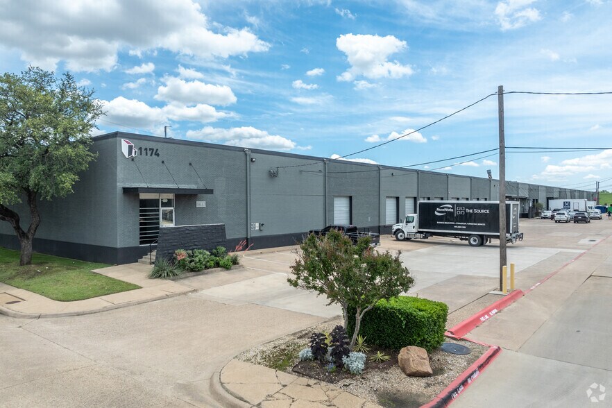 Primary Photo Of 1174-1188 Quaker St, Dallas Unknown For Lease