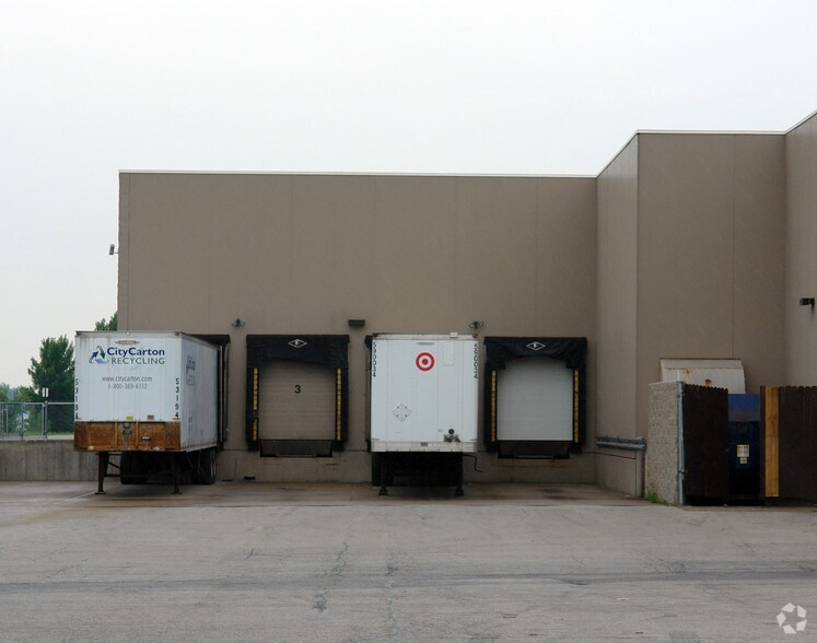 More Photos Of 5235-5255 Elmore Ave, Davenport Storefront For Lease