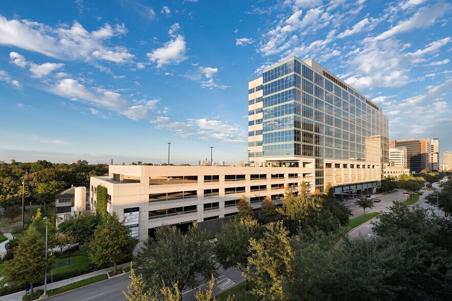 More Photos Of 2130 W Holcombe Blvd, Houston Medical For Lease