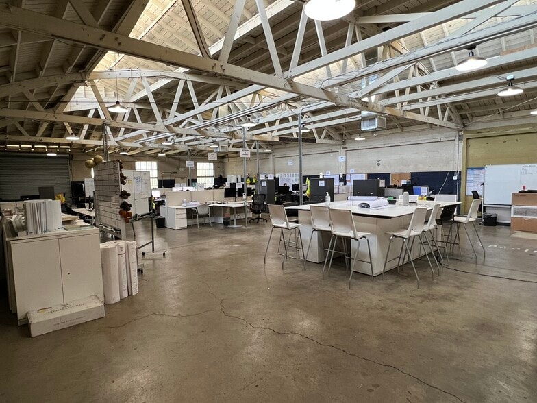 More Photos Of 450 S Raymond Ave, Pasadena Warehouse For Sale