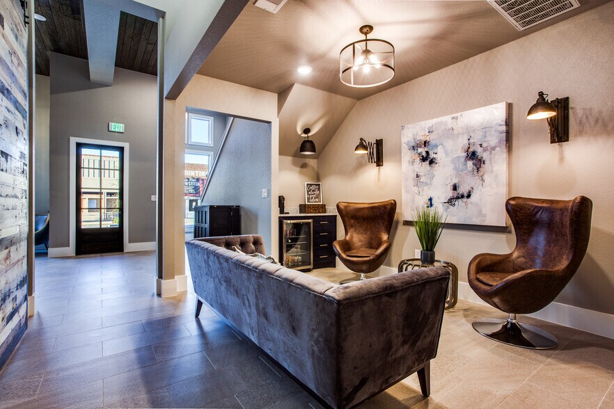 More Photos Of 1024 Halsell St, Bridgeport Storefront Retail Office For Sale