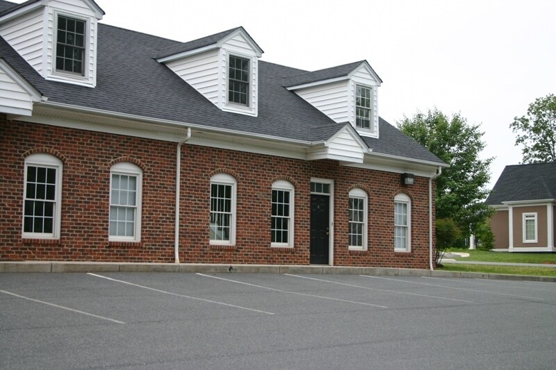 More Photos Of 300 Enterprise Dr, Forest Medical For Lease