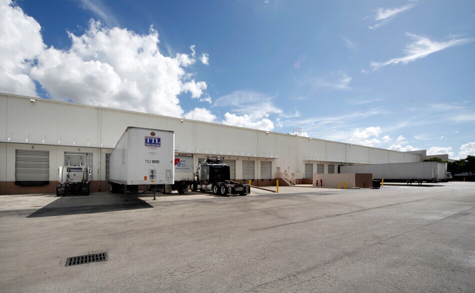 More Photos Of 3200 NW 112th Ave, Miami Unknown For Lease