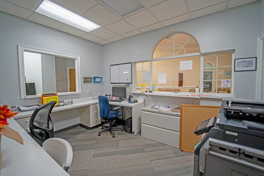 More Photos Of 554 Highway 85 N, Niceville Medical For Sale