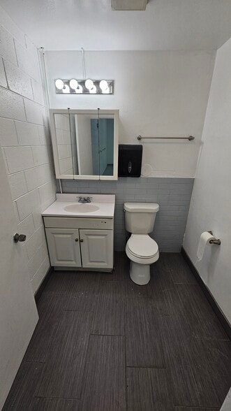 More Photos Of 7000 E 58th Ave, Commerce City Warehouse For Lease