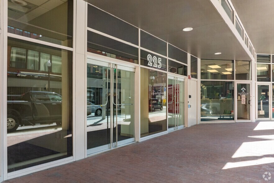 More Photos Of 225 Friend St, Boston Office For Lease
