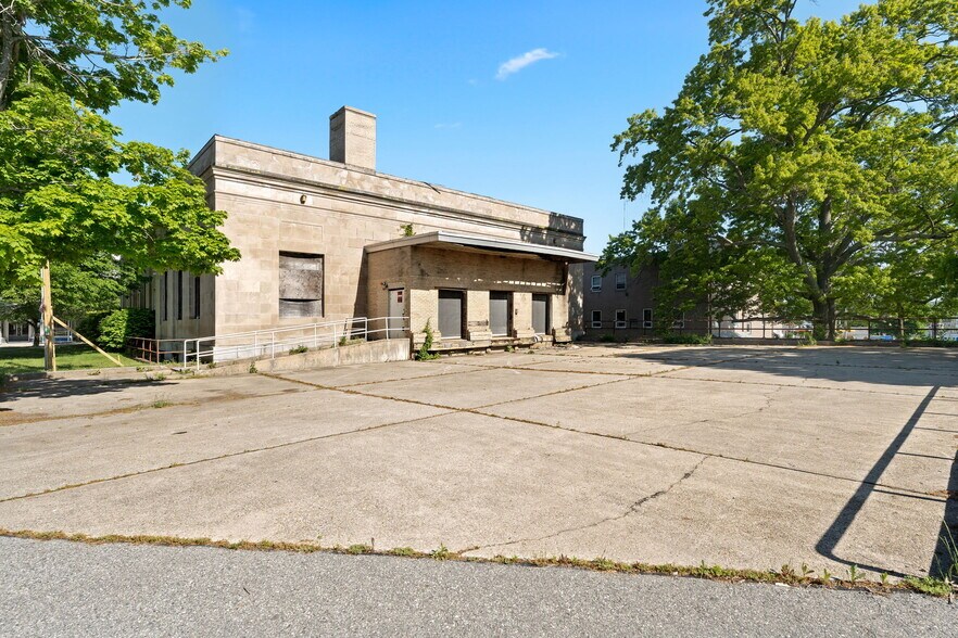 More Photos Of 1190 Main St, West Warwick Loft Creative Space For Sale