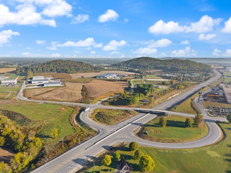 More Photos Of 300 Coin Rd, Somerset Flex For Lease