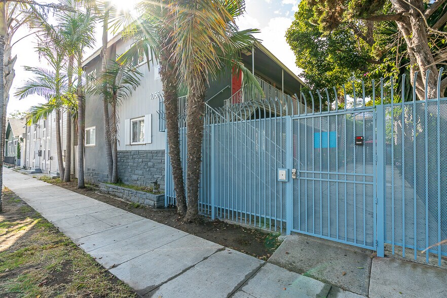 More Photos Of 1056 E 6th St, Long Beach Apartments For Sale