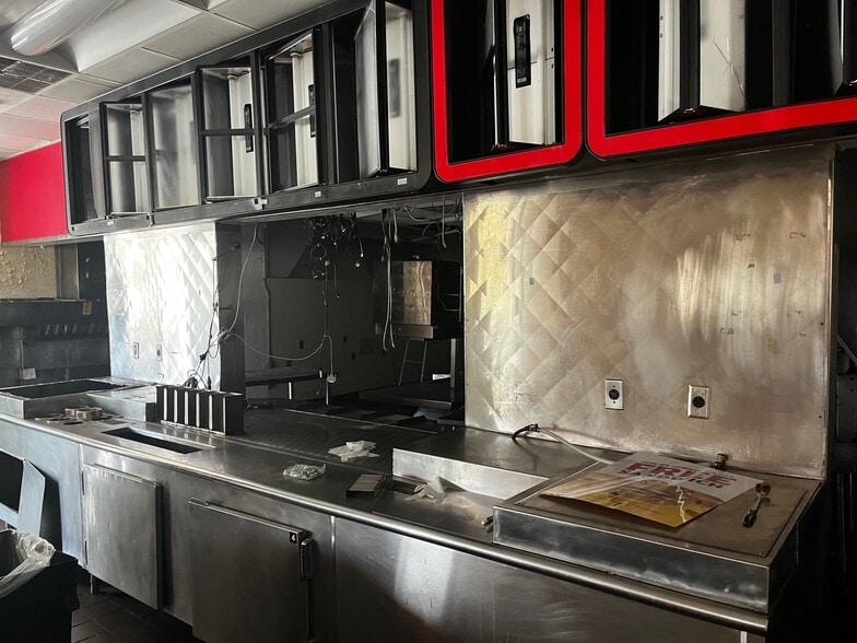 More Photos Of 5024 Sunset Rd, Charlotte Fast Food For Lease