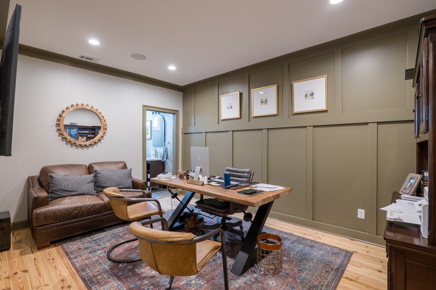 More Photos Of 1004 Williams St, Valdosta Office For Sale