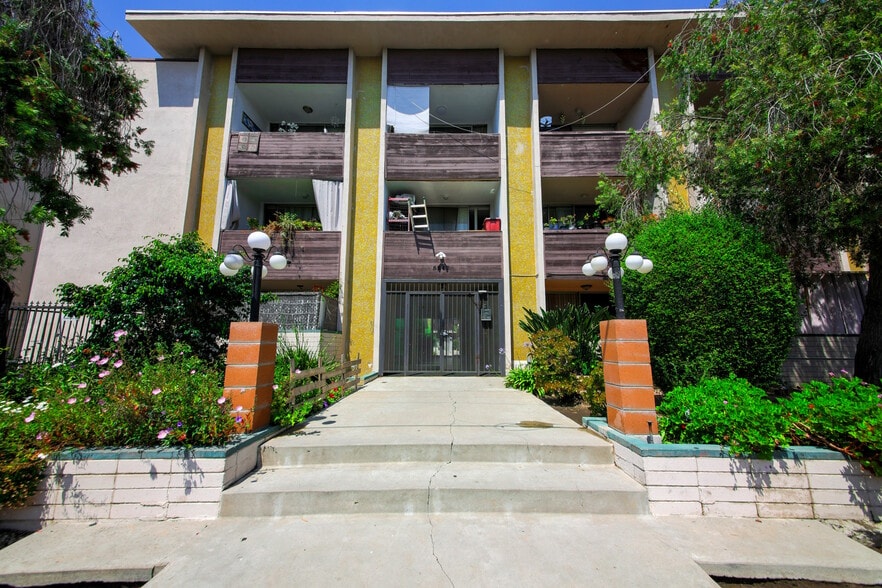 More Photos Of 5247 Corteen Pl, Valley Village Apartments For Sale