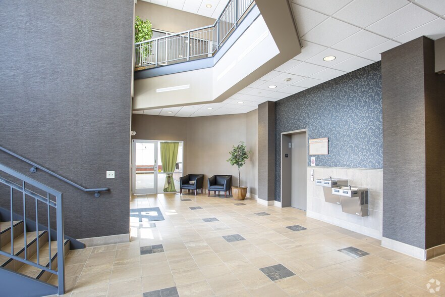 More Photos Of 4013 N Ridge Rd, Wichita Medical For Lease