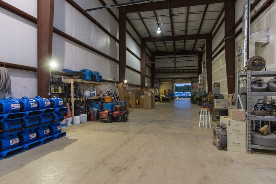 More Photos Of 1435 Paramount Dr, Huntsville Freestanding For Sale