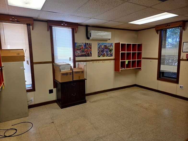 Primary Photo Of 2222 Belt Line Rd, Garland Religious Facility For Lease