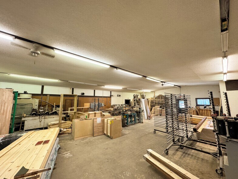 More Photos Of 2480 W Highway 63, Springbrook Warehouse For Sale