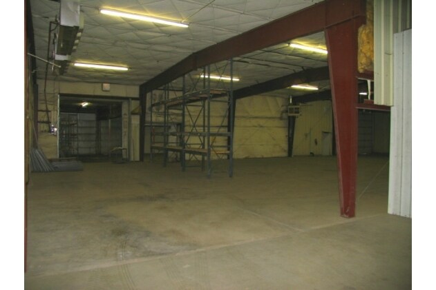 More Photos Of 435 N Main St, Helper Warehouse For Lease