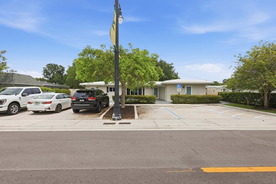 More Photos Of 940 State Road 7, Fort Lauderdale Office For Sale