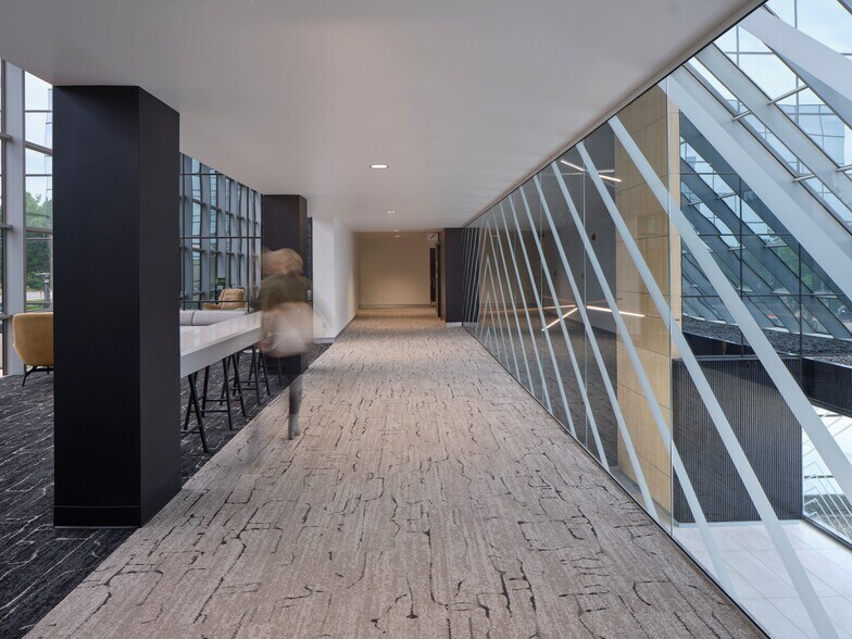 More Photos Of 9600 Great Hills Trl, Austin Office For Lease