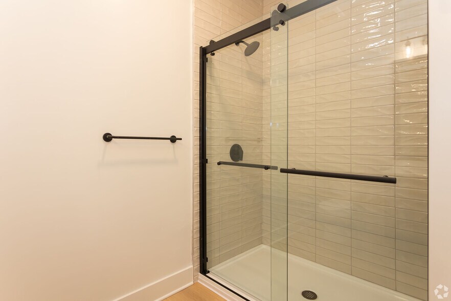 More Photos Of 930 W Mallard Creek Church Rd, Charlotte Apartments For Lease