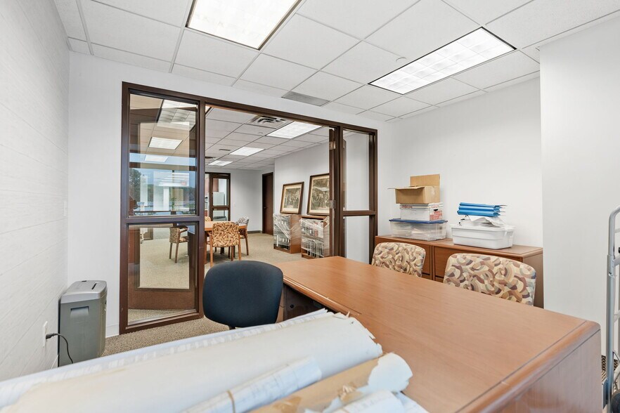 More Photos Of 2905 Lexington Ave S, Eagan Flex For Sale