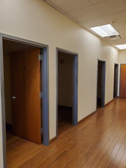 More Photos Of 41-06 Bell Blvd, Flushing Storefront Retail Office For Lease