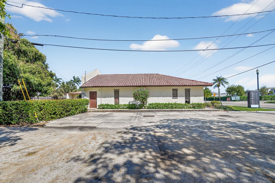 More Photos Of 715 George Bush Blvd, Delray Beach Medical For Lease