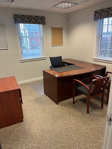 More Photos Of 396 Onset Ave, East Wareham Bank For Lease